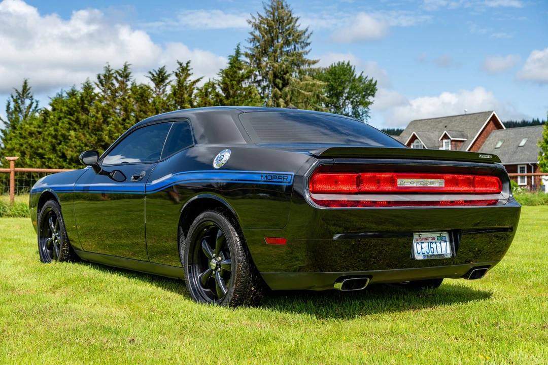 2010 Dodge Challenger 3rd Gen - Image 7 of 31