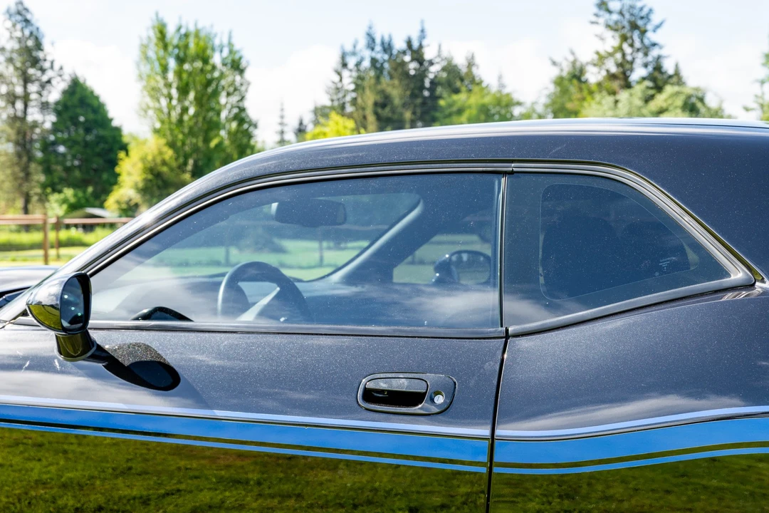 2010 Dodge Challenger 3rd Gen - Image 19 of 31