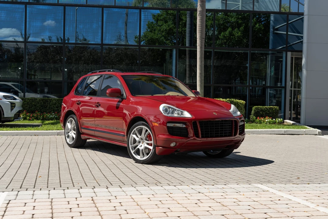 2010 Porsche 955/957 Cayenne GTS - Image 15 of 31