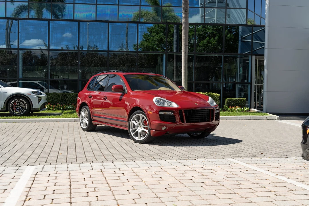 2010 Porsche 955/957 Cayenne GTS - Image 14 of 31