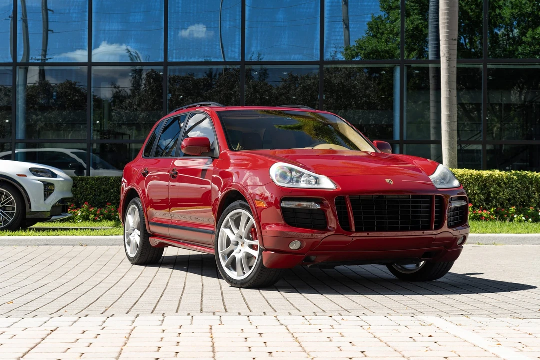 2010 Porsche 955/957 Cayenne GTS - Image 9 of 31