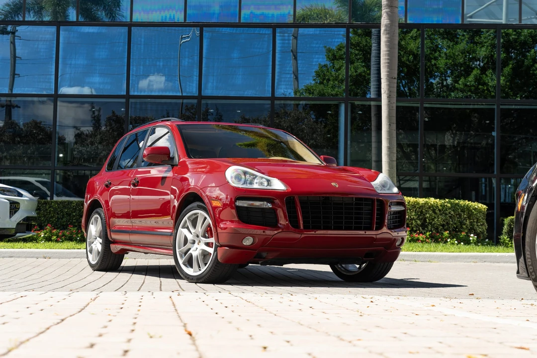 2010 Porsche 955/957 Cayenne GTS - Image 11 of 31