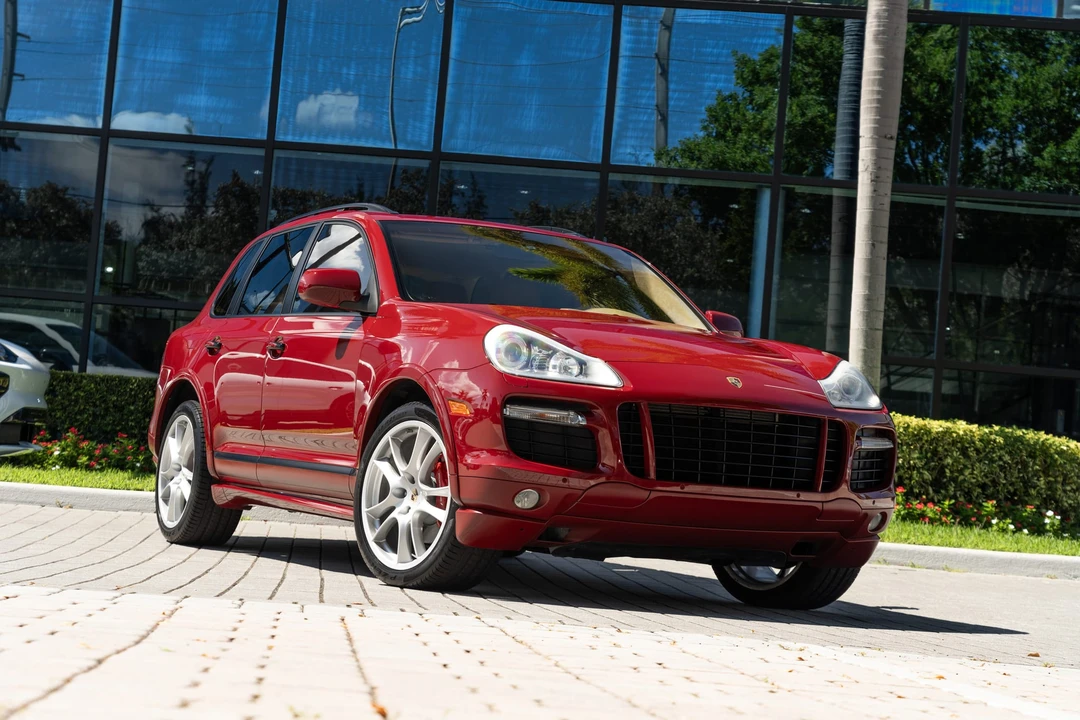 2010 Porsche 955/957 Cayenne GTS - Image 10 of 31