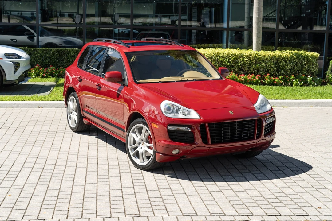 2010 Porsche 955/957 Cayenne GTS - Image 8 of 31