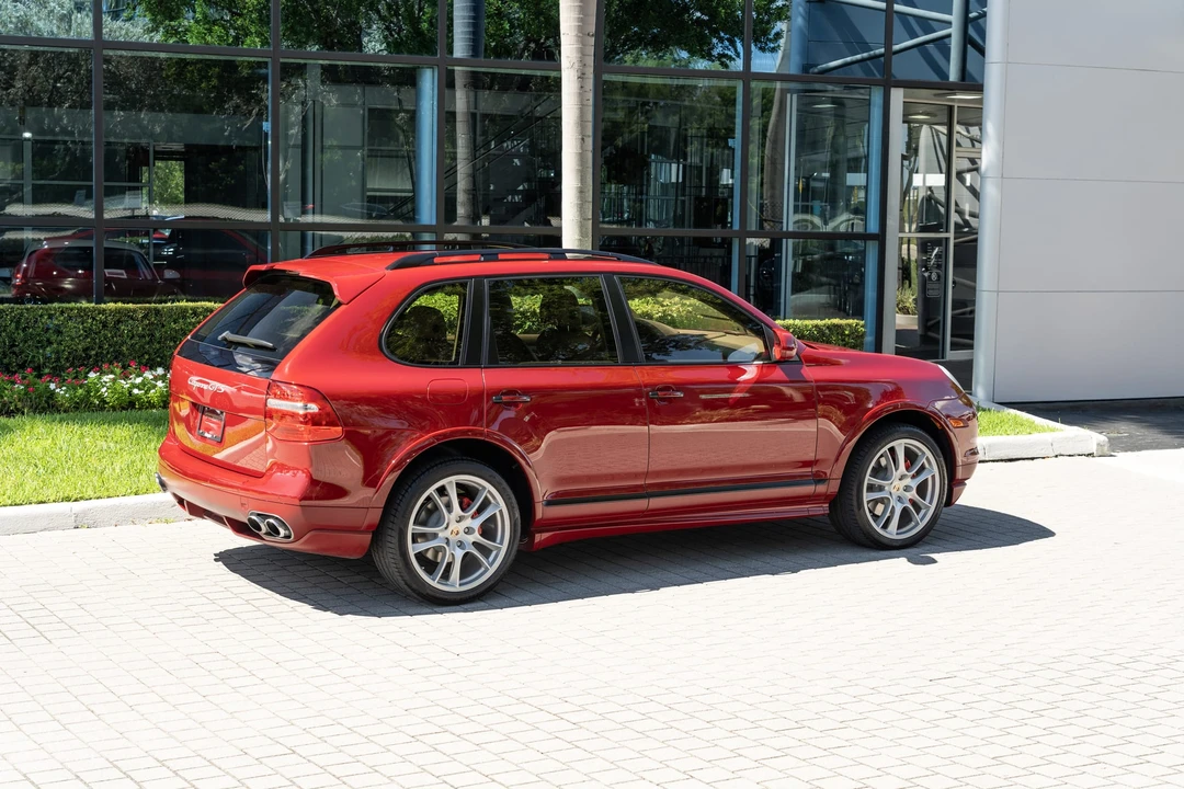 2010 Porsche 955/957 Cayenne GTS - Image 25 of 31