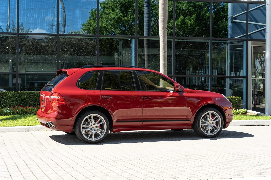 2010 Porsche 955/957 Cayenne GTS - Image 22 of 31