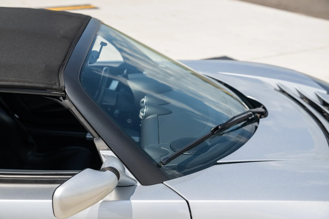 2010 Tesla Roadster - Image 17 of 31
