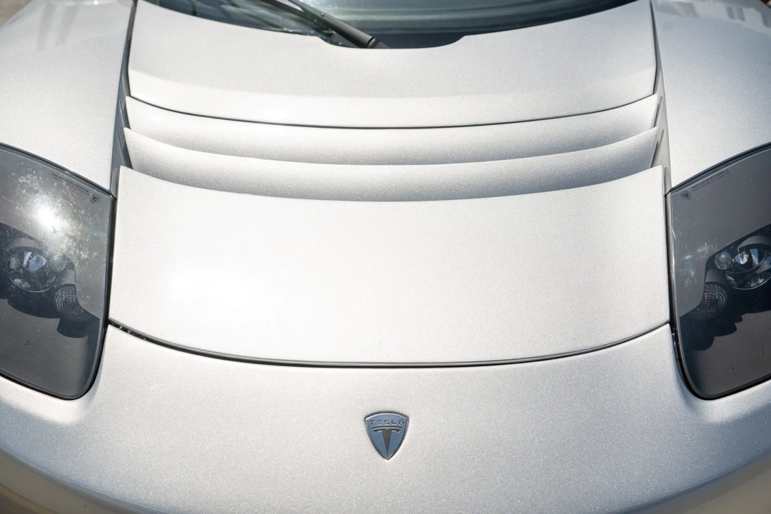 2010 Tesla Roadster - Image 20 of 31