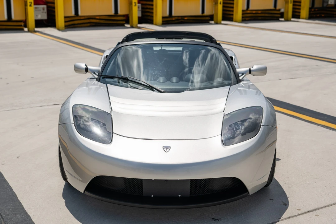 2010 Tesla Roadster - Image 8 of 31