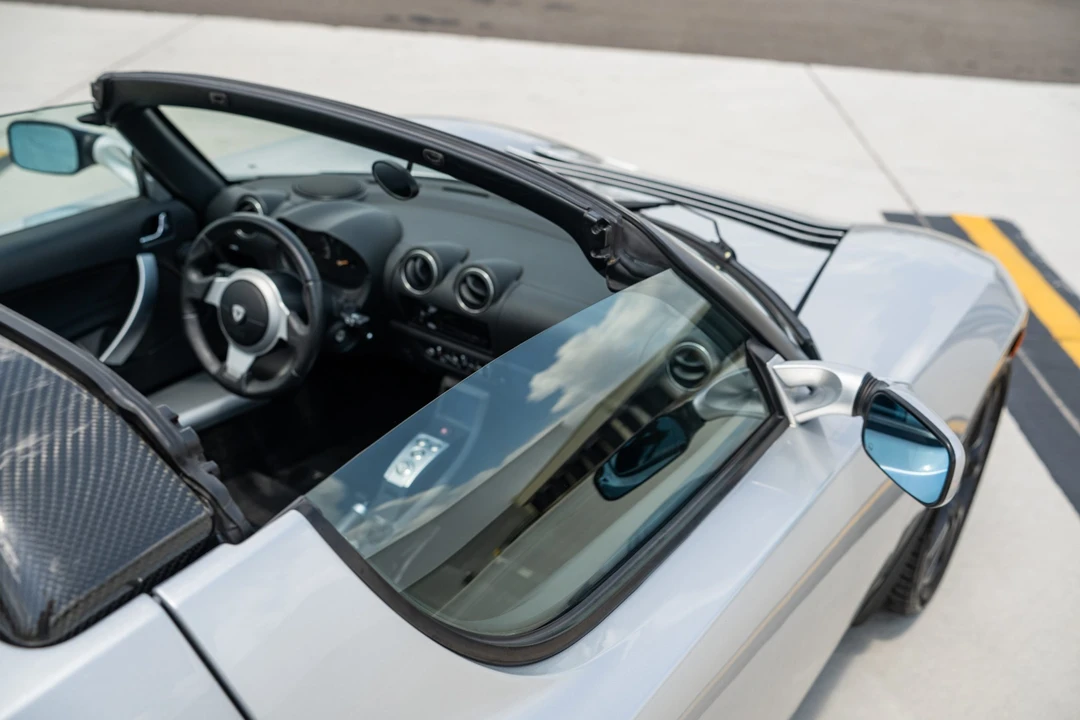 2010 Tesla Roadster - Image 29 of 31