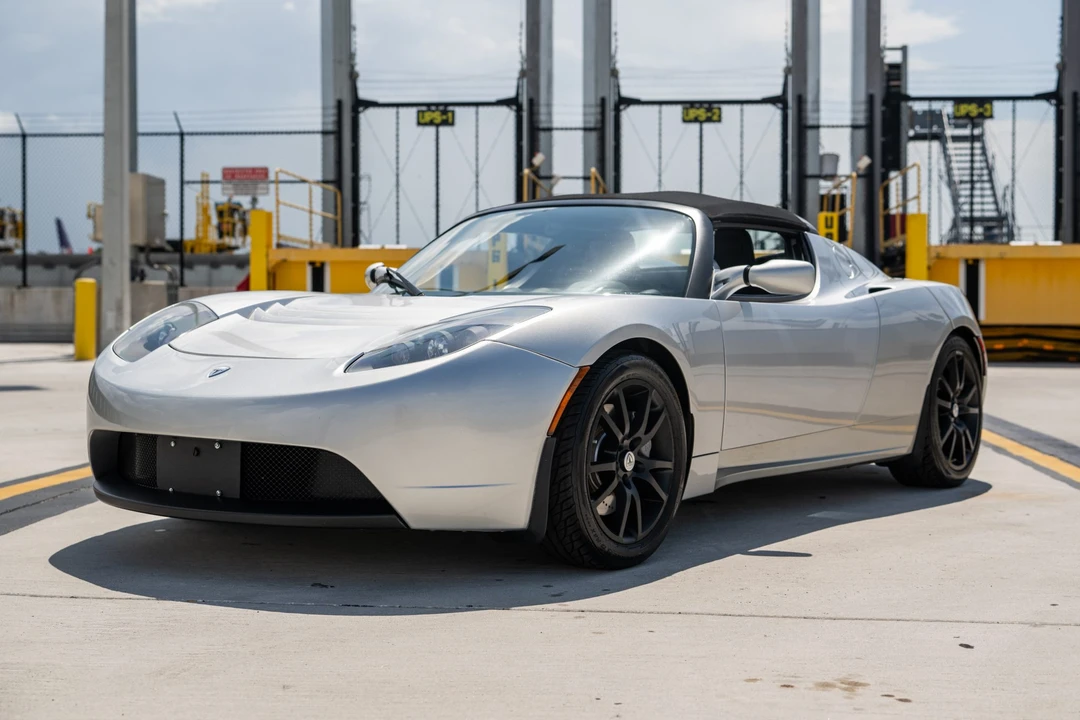 2010 Tesla Roadster - Image 9 of 31