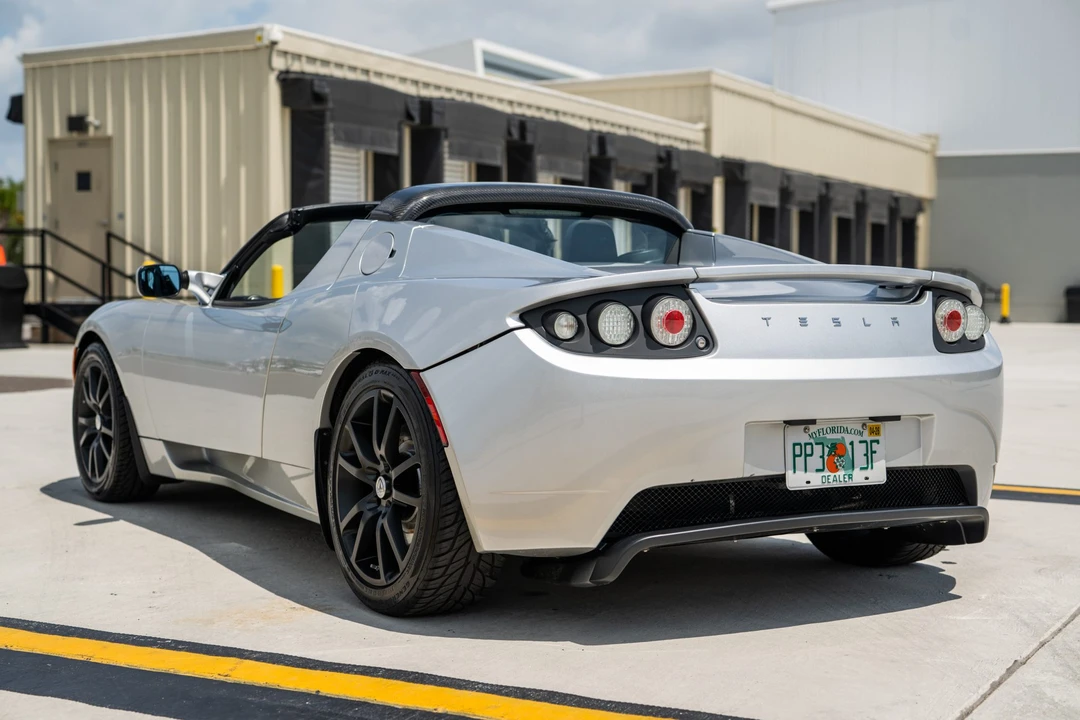 2010 Tesla Roadster - Image 3 of 31