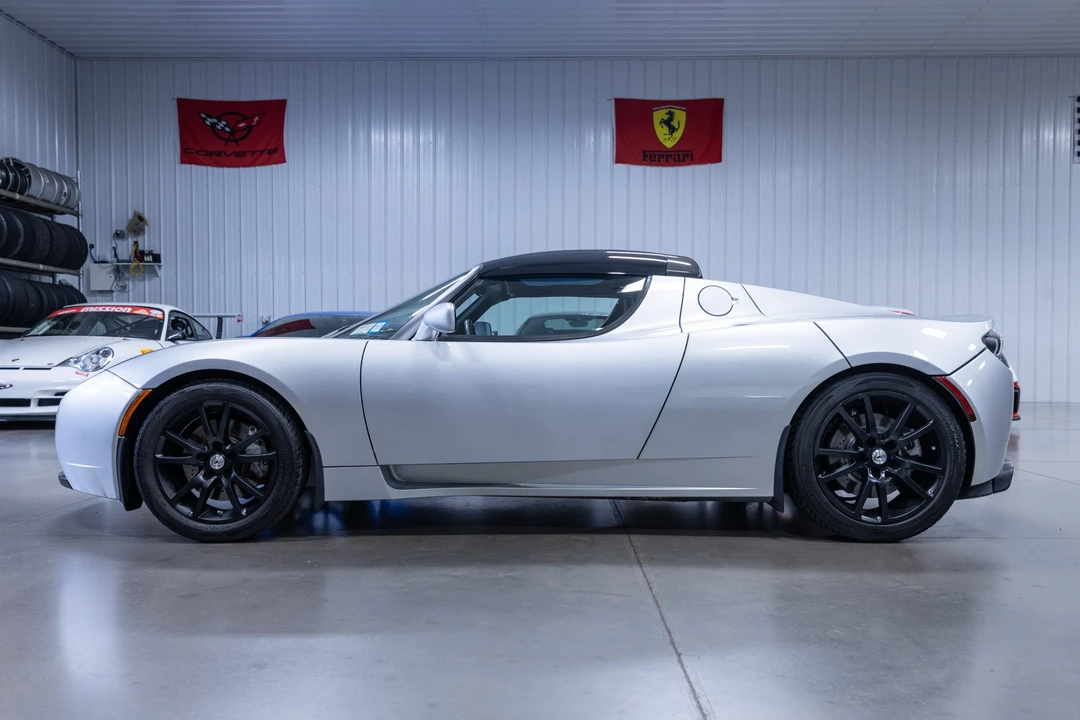 2010 Tesla Roadster - Image 3 of 31
