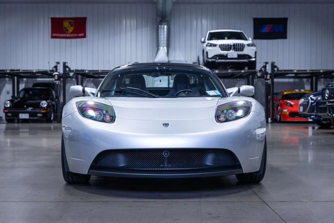 2010 Tesla Roadster - Image 9 of 31