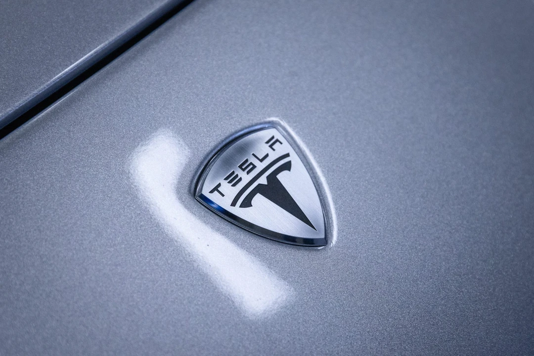 2010 Tesla Roadster - Image 31 of 31