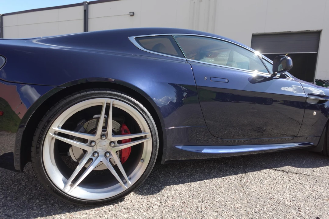 2011 Aston Martin V8 Vantage (2006-2017) - Image 28 of 31