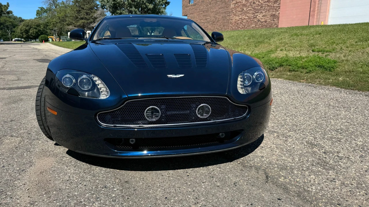 2011 Aston Martin V8 Vantage (2006-2017) - Image 6 of 31