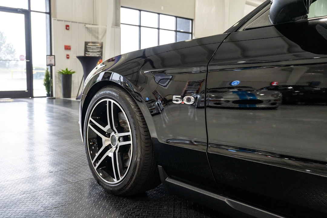 2011 Ford S197 Mustang GT - Image 22 of 31