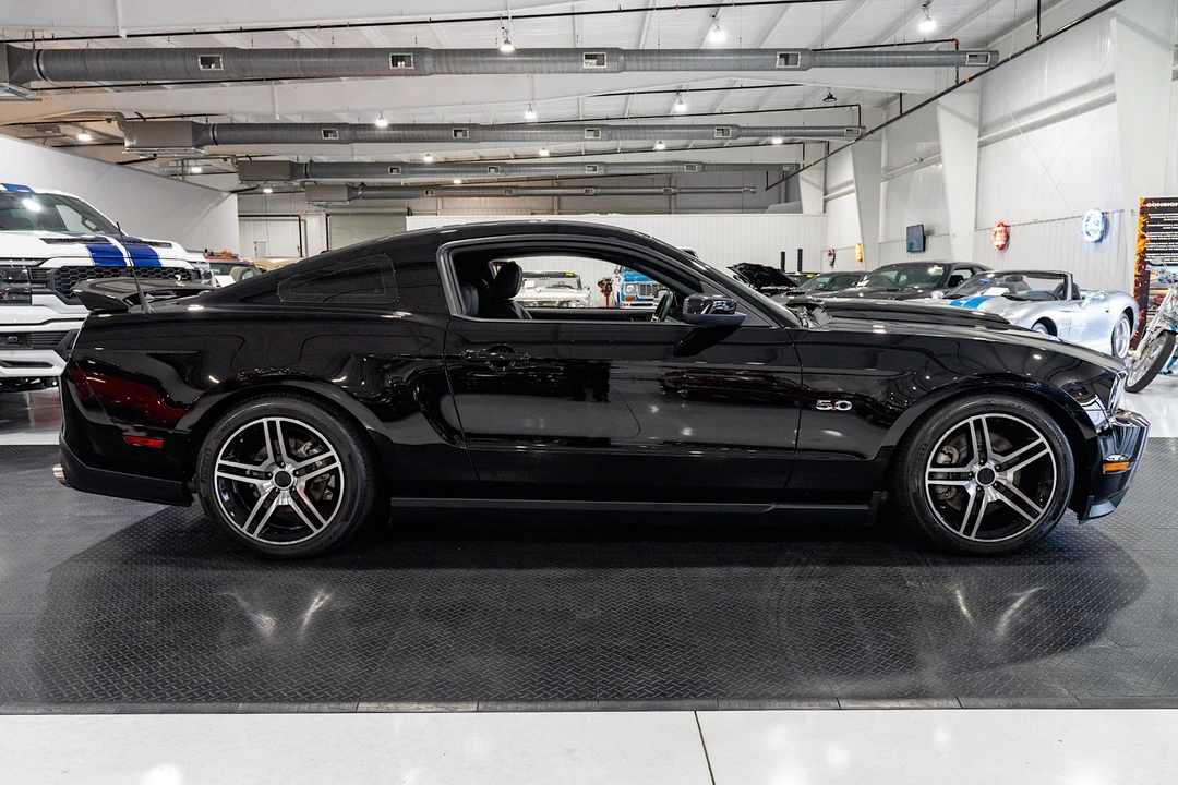 2011 Ford S197 Mustang GT - Image 11 of 31