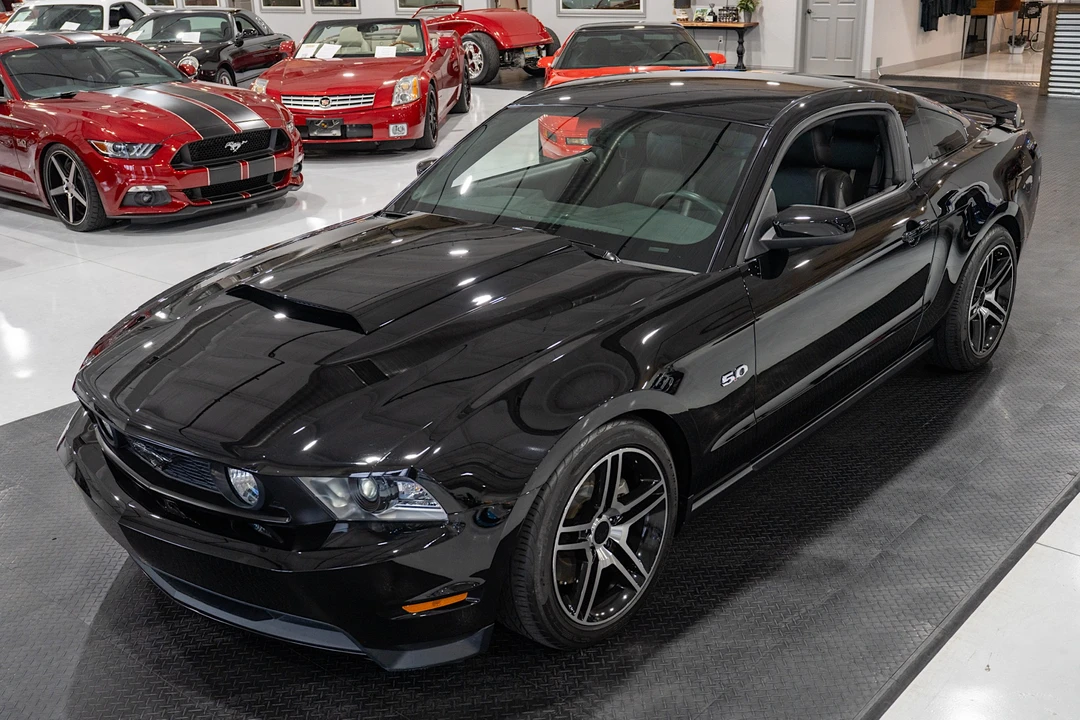 2011 Ford S197 Mustang GT - Image 2 of 31