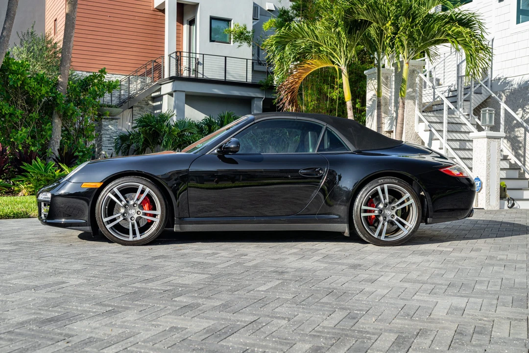 2011 Porsche 997 Carrera 4S - Image 17 of 31