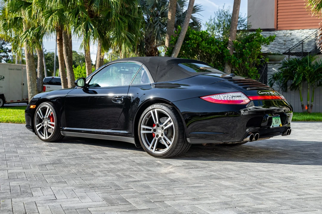 2011 Porsche 997 Carrera 4S - Image 15 of 31