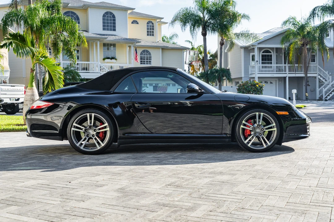 2011 Porsche 997 Carrera 4S - Image 9 of 31
