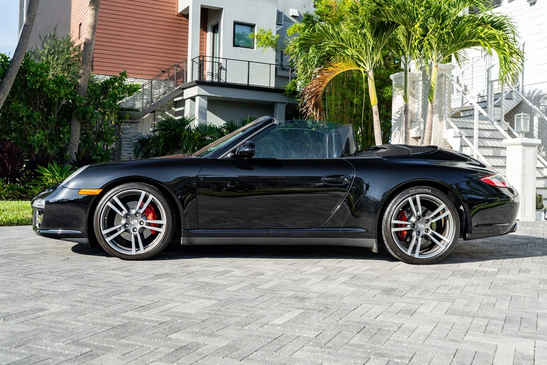 2011 Porsche 997 Carrera 4S - Image 16 of 31