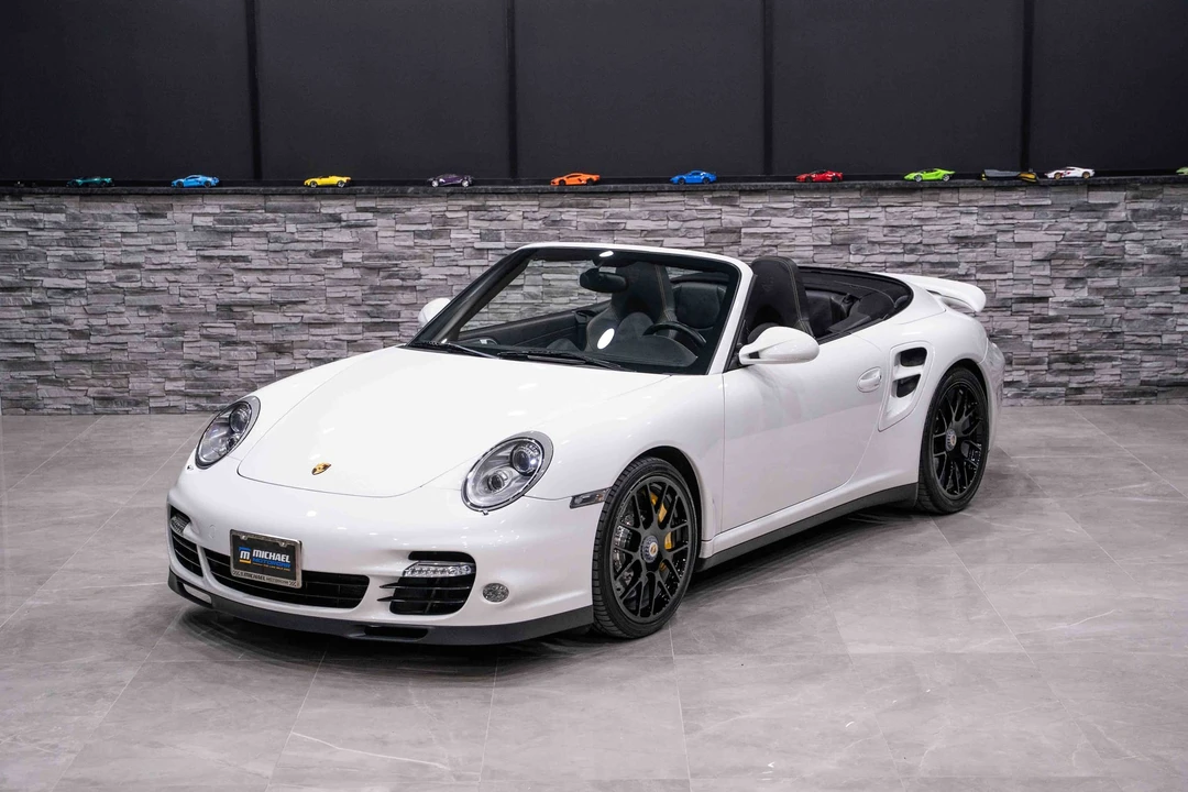 2011 Porsche 997 Turbo S - Image 11 of 31