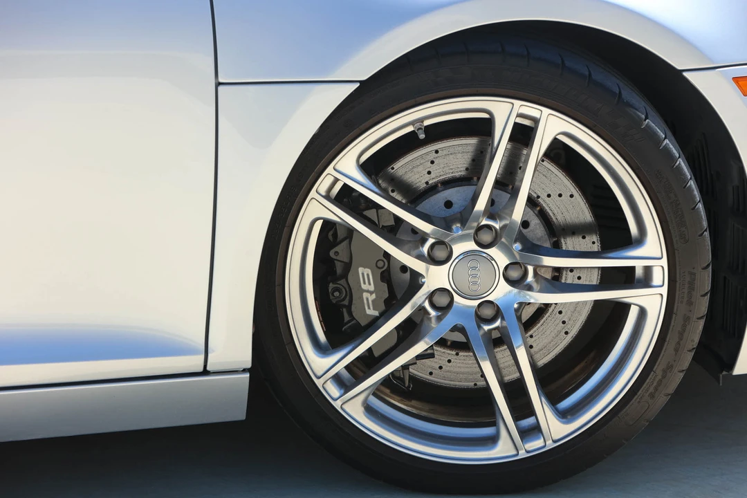 2012 Audi 42 R8 - Image 12 of 31