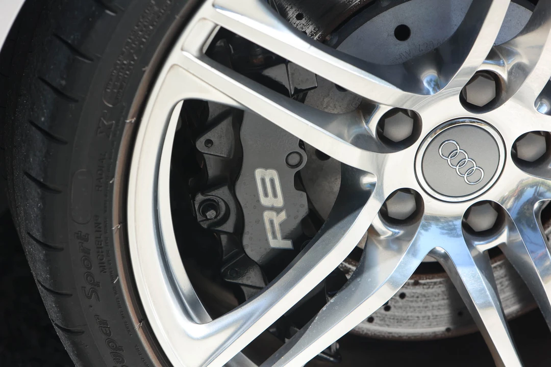 2012 Audi 42 R8 - Image 13 of 31