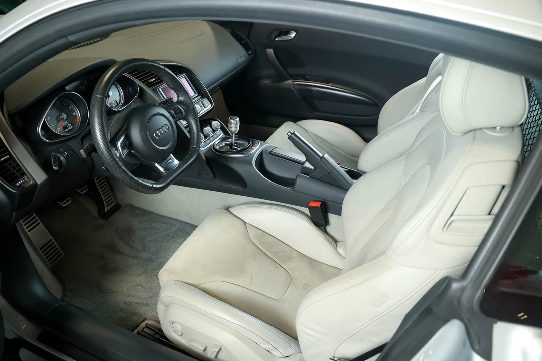 2012 Audi 42 R8 - Image 30 of 31