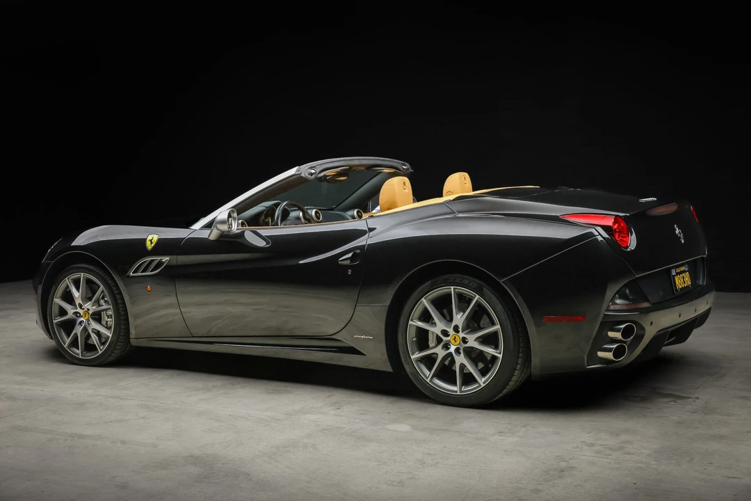 2012 Ferrari California - Image 11 of 31