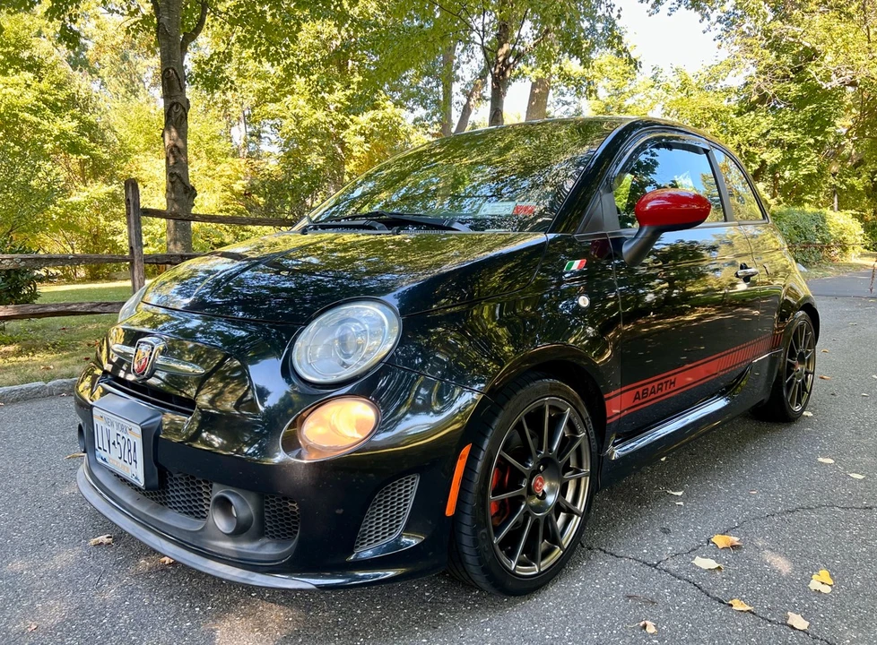 2012 Fiat Abarth 500 - Image 2 of 31