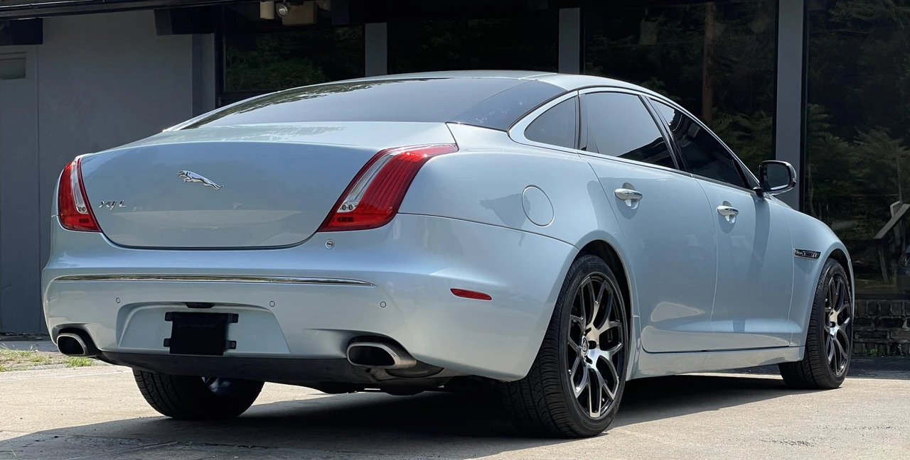 2012 Jaguar X351 XJ - Image 30 of 31