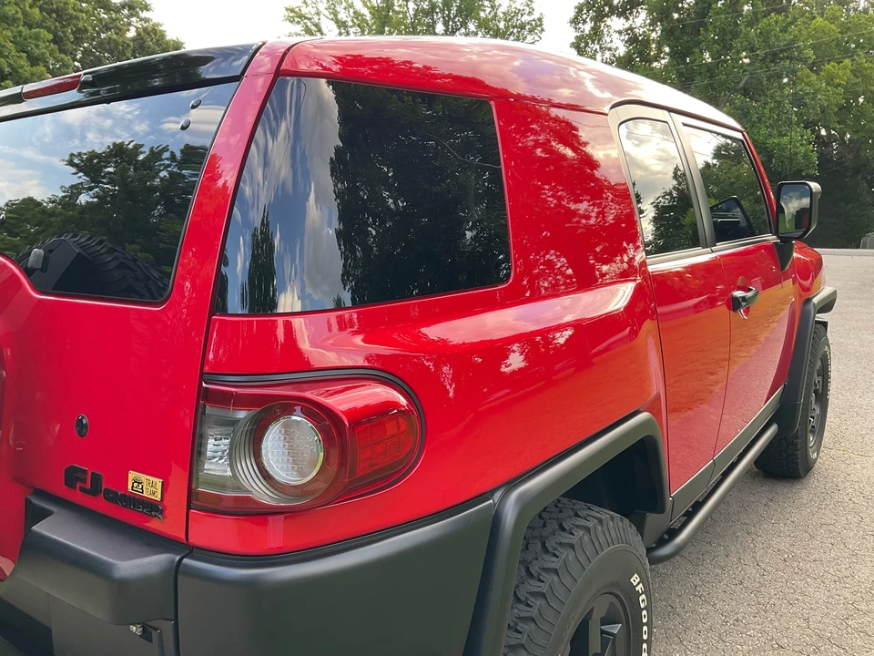 2012 Toyota FJ Cruiser - Image 26 of 31