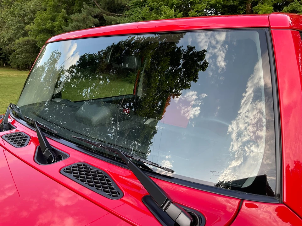 2012 Toyota FJ Cruiser - Image 18 of 31