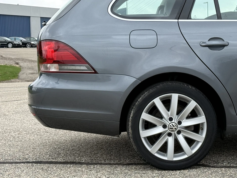 2012 Volkswagen A6 Jetta - Image 24 of 31