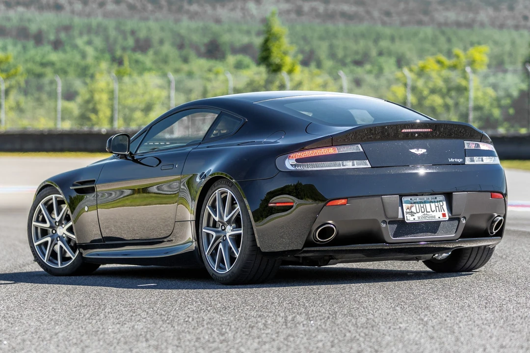 2013 Aston Martin V8 Vantage (2006-2017) - Image 16 of 31