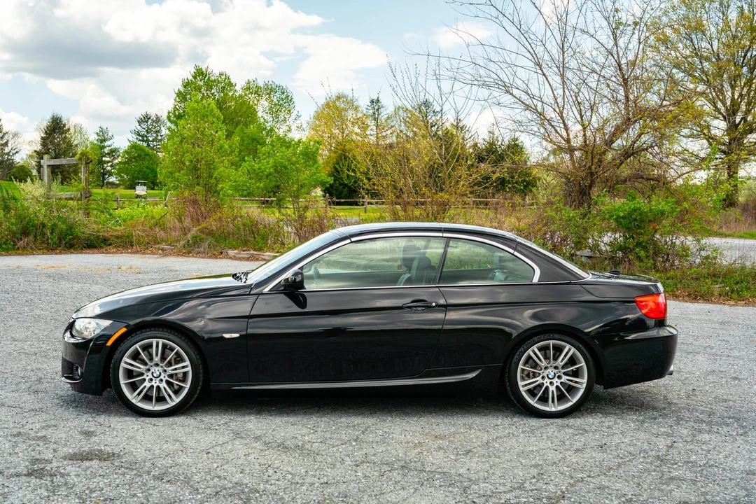 2013 BMW E93 335i Convertible - Image 5 of 31