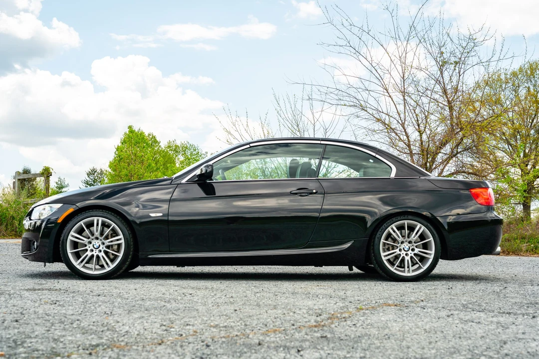 2013 BMW E93 335i Convertible - Image 6 of 31