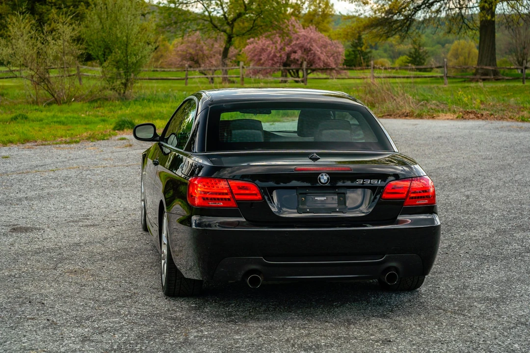 2013 BMW E93 335i Convertible - Image 14 of 31
