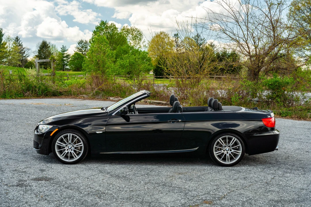 2013 BMW E93 335i Convertible - Image 30 of 31