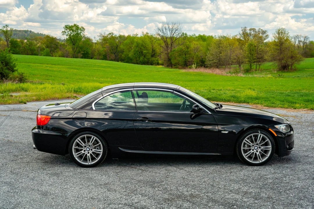 2013 BMW E93 335i Convertible - Image 25 of 31