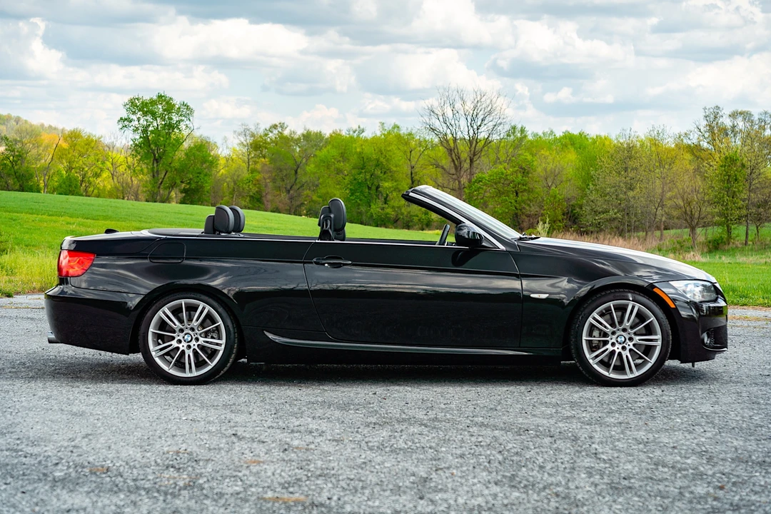2013 BMW E93 335i Convertible - Image 8 of 31