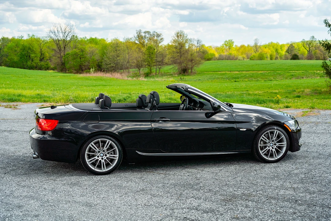 2013 BMW E93 335i Convertible - Image 9 of 31
