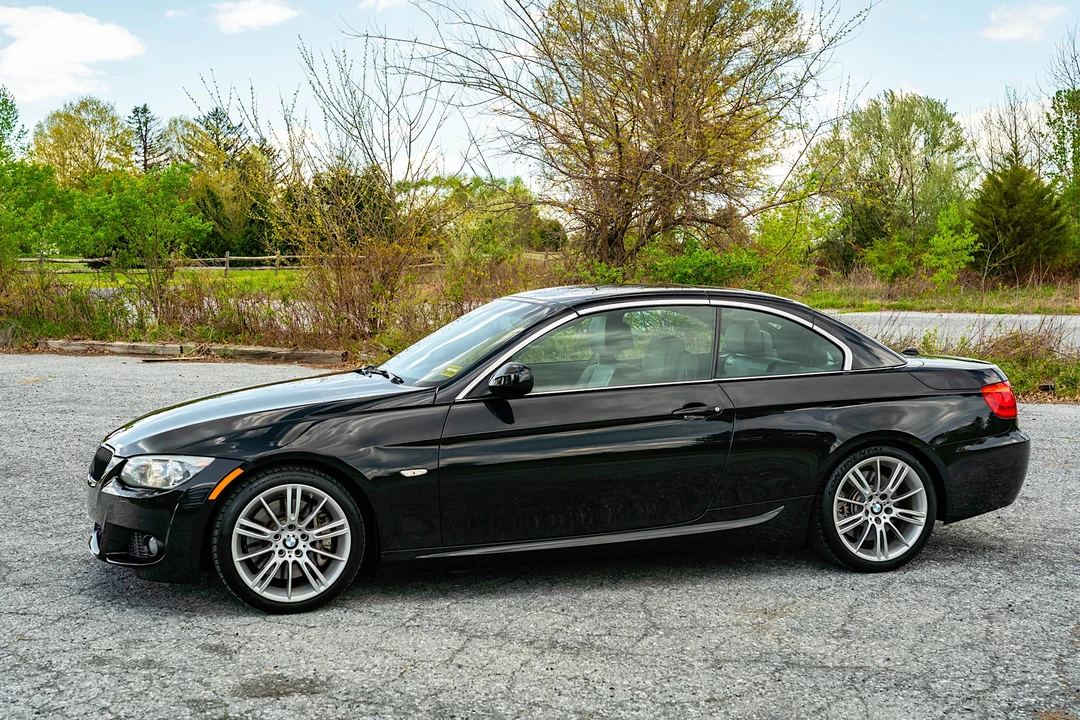 2013 BMW E93 335i Convertible - Image 29 of 31