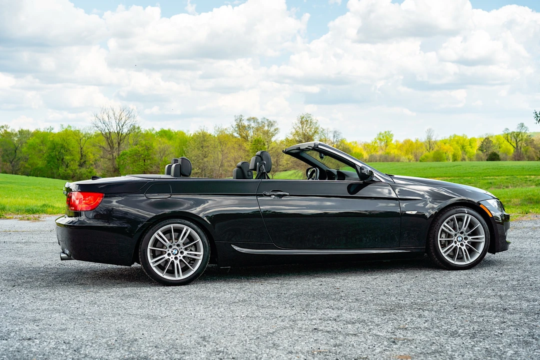 2013 BMW E93 335i Convertible - Image 10 of 31