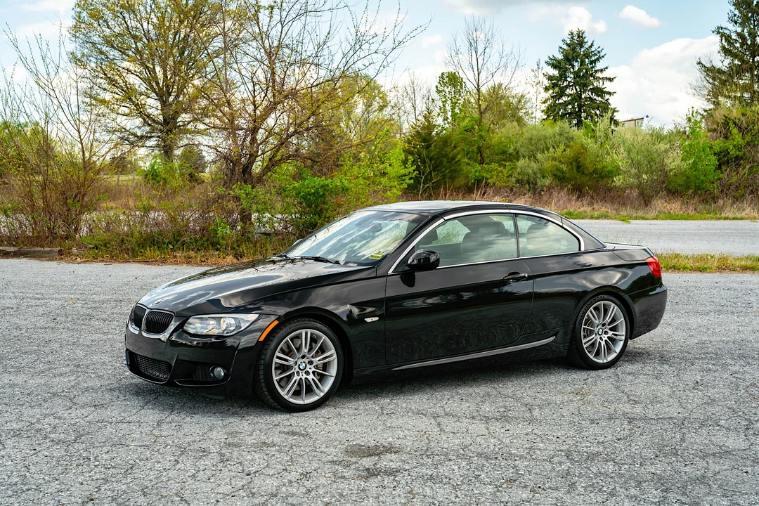 2013 BMW E93 335i Convertible - Image 2 of 31