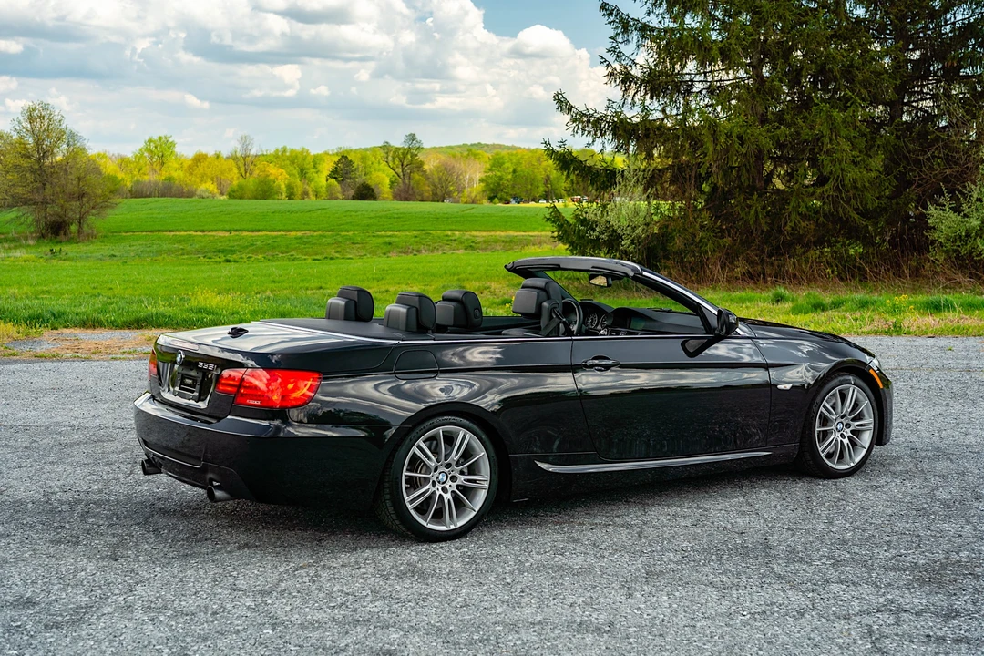 2013 BMW E93 335i Convertible - Image 11 of 31